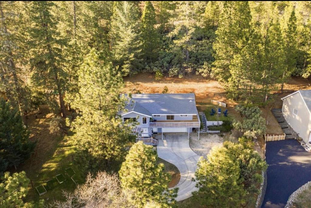 15126 Carrie Drive — photo