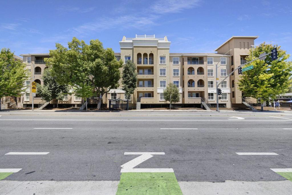 1445 Fruitdale Avenue 321 — photo