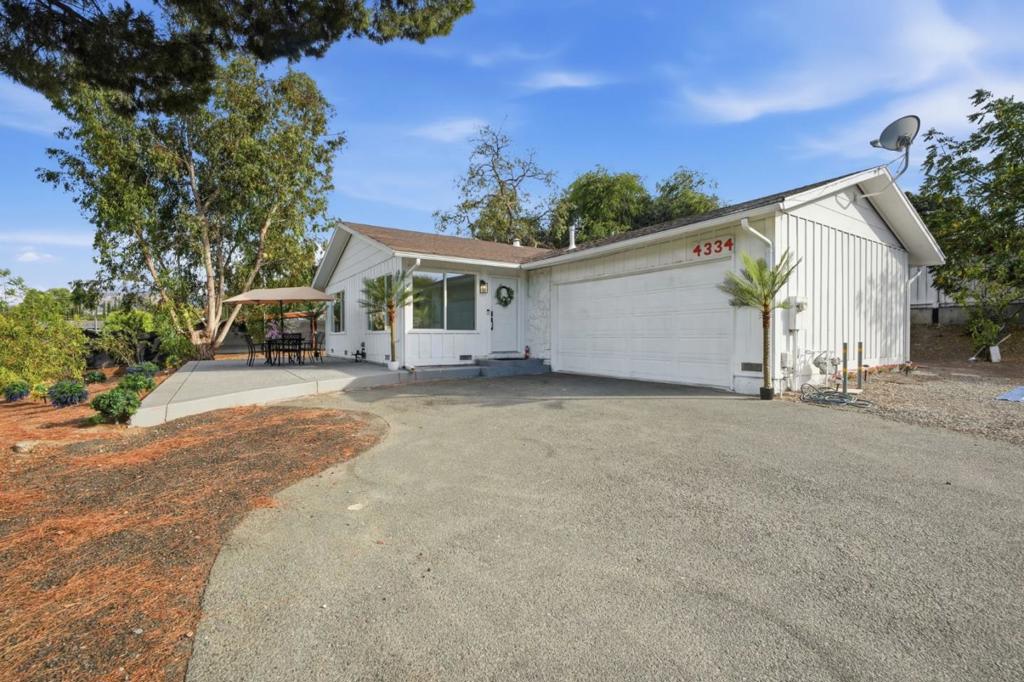 4334 Cowell Road — photo