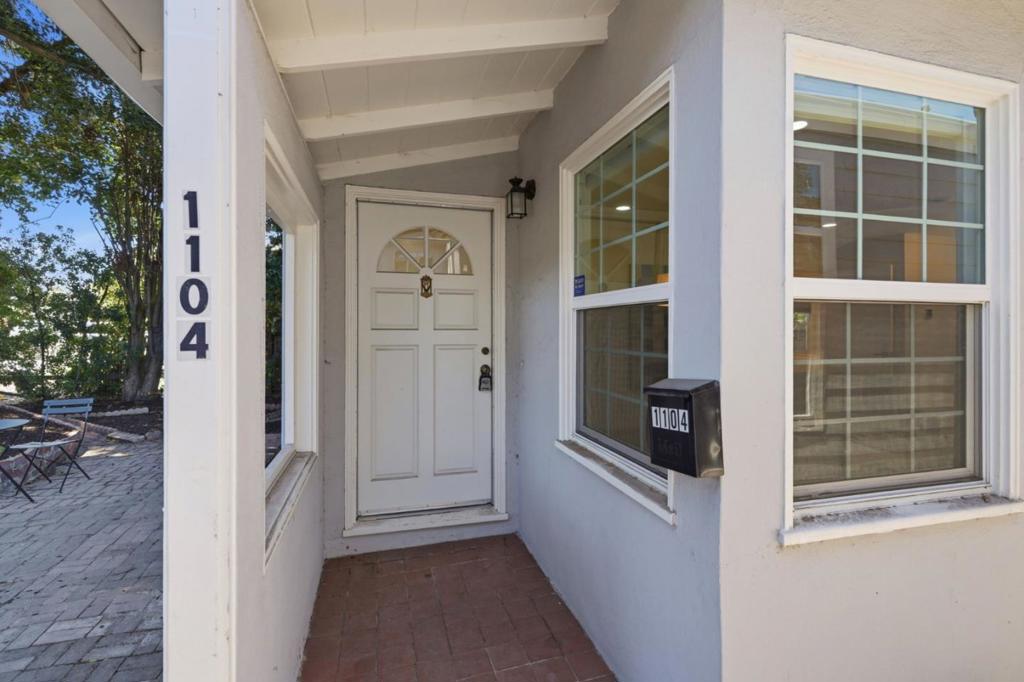 11021104 Palm Avenue — photo