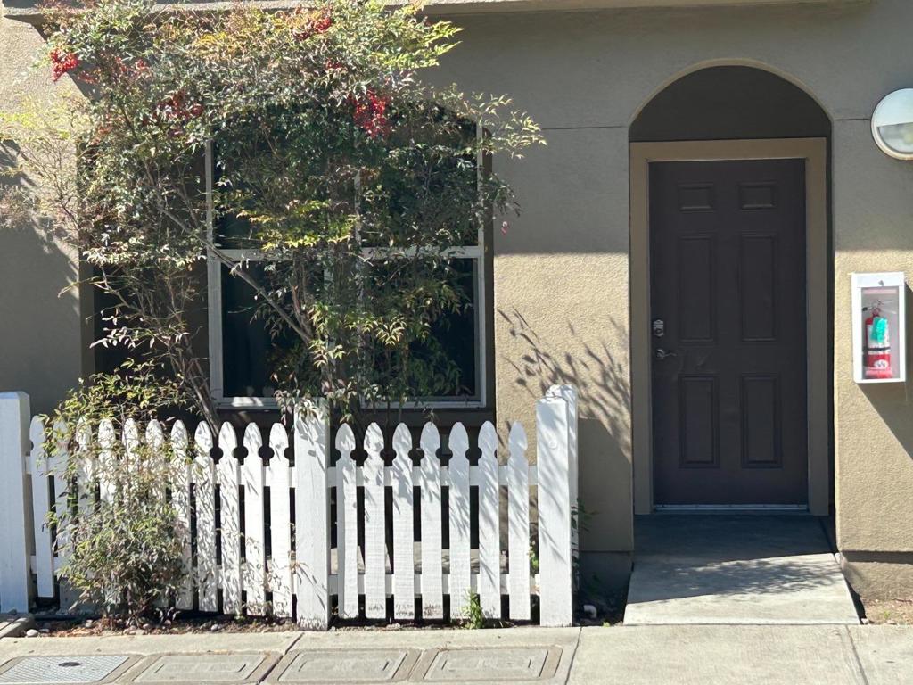 233 Pacifica Boulevard 101 — photo