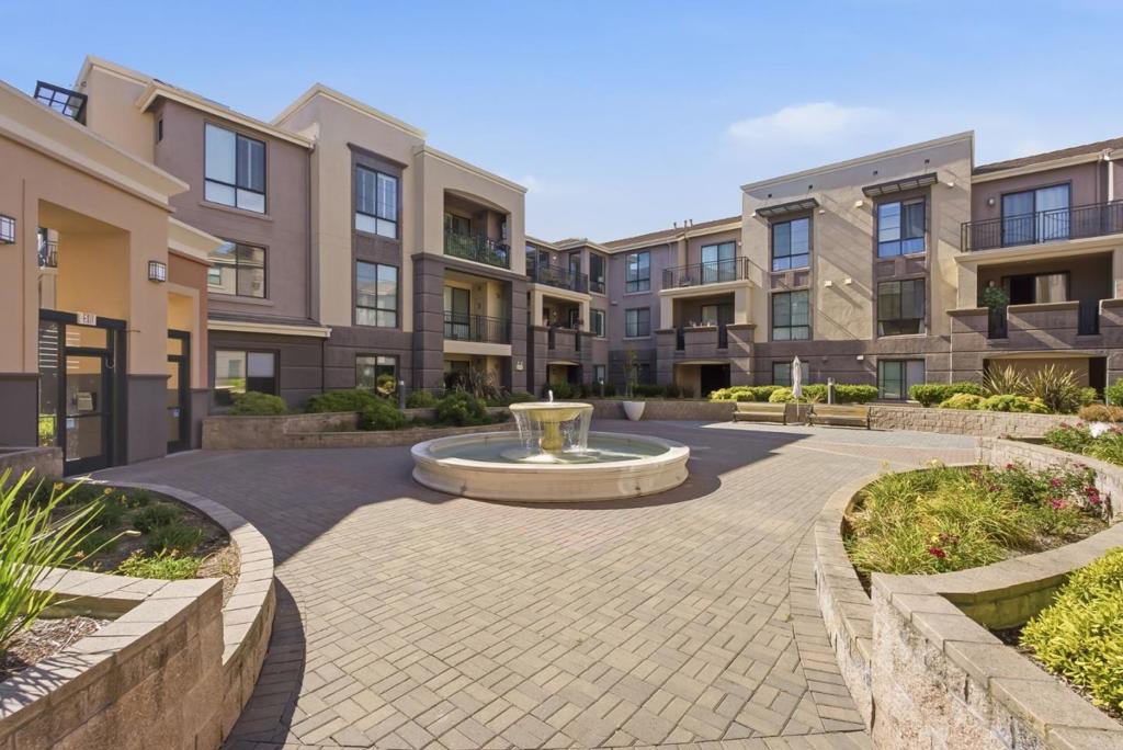 19503 Stevens Creek Boulevard 320 — photo