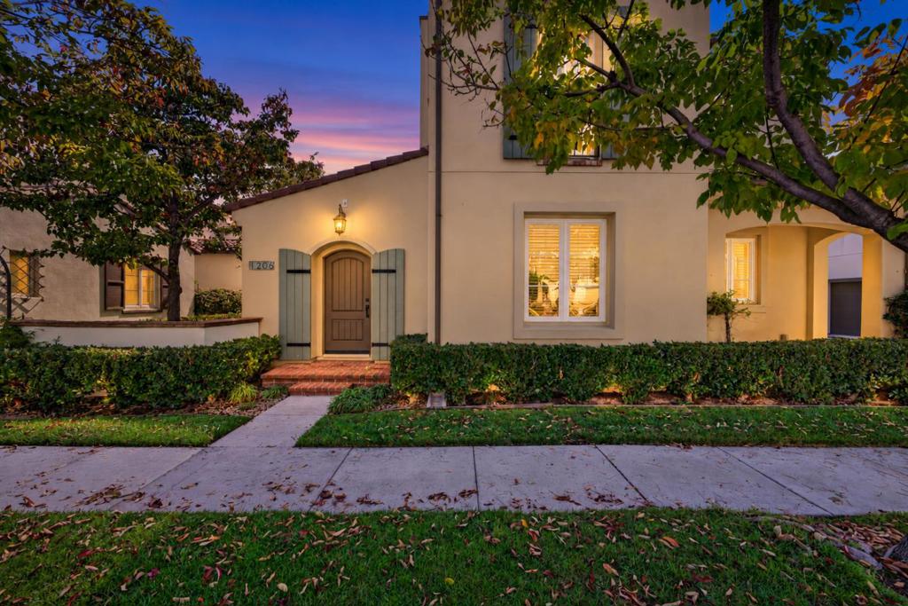 1206 Dahlia Loop — photo