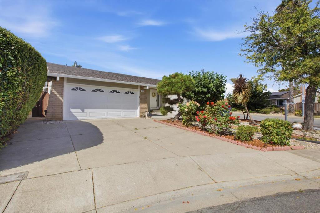 3207 Defoe Court — photo