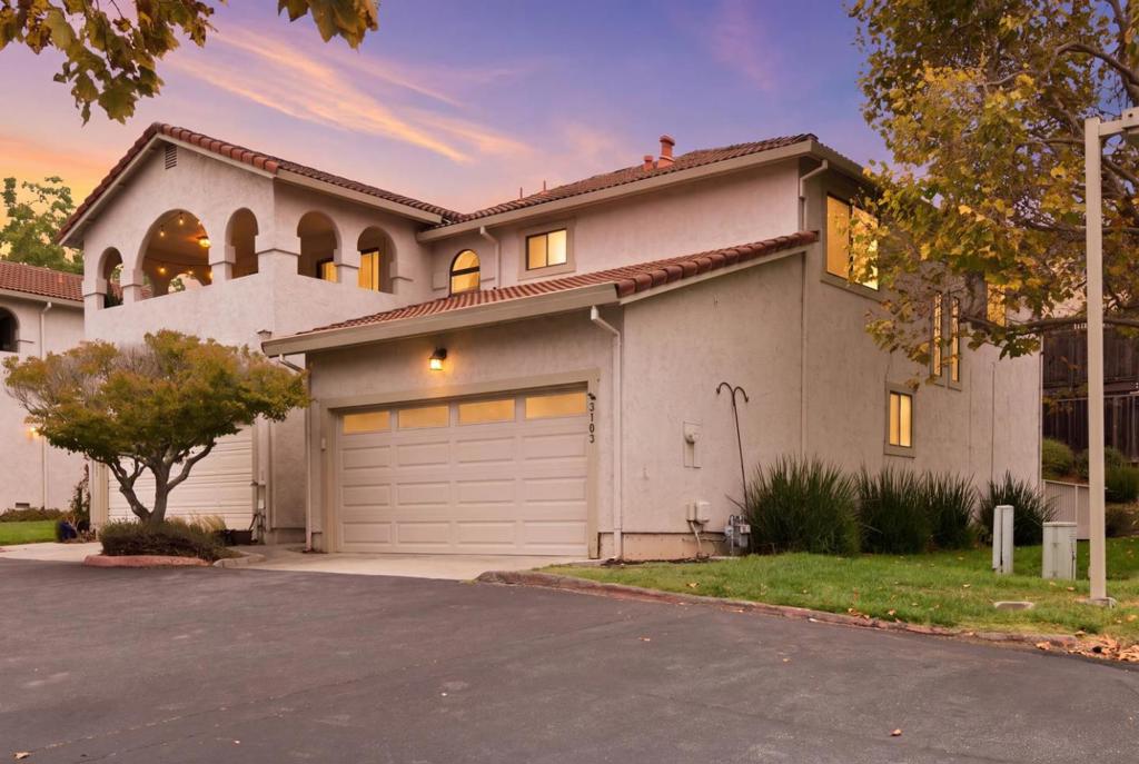 3103 Corte Cabrillo — photo