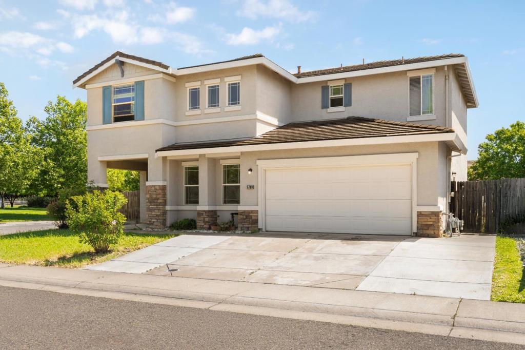 5700 Gold Poppy Way — photo