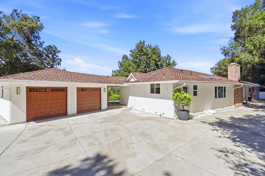 15560 Blossom Hill Road — photo