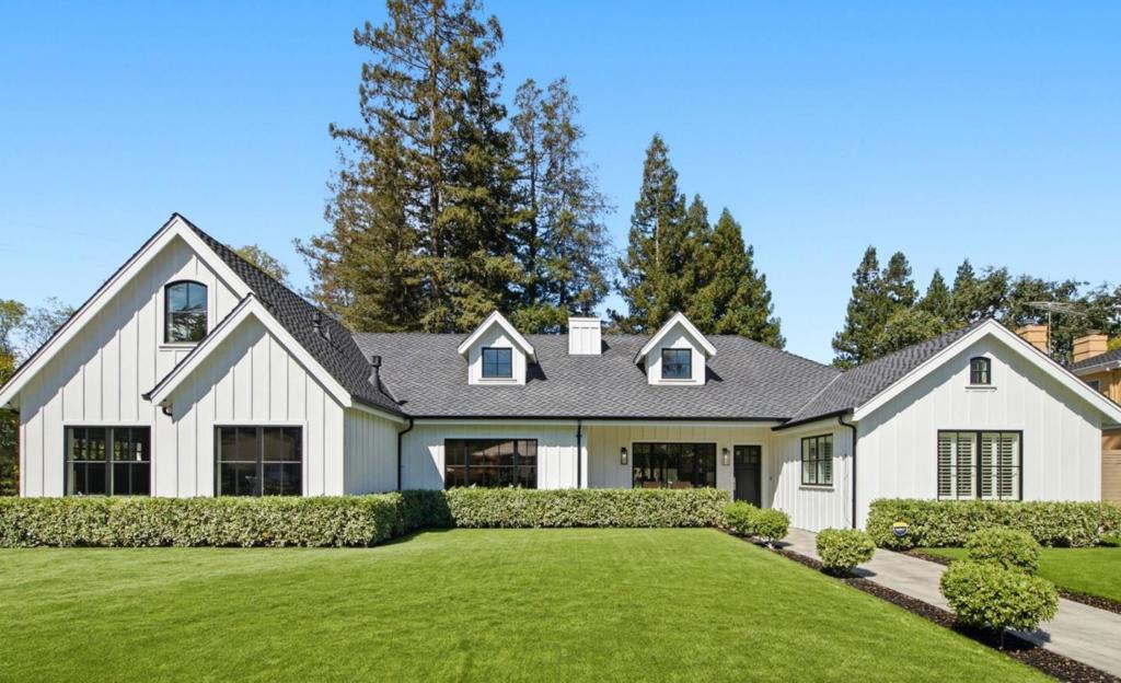 1052 Echo Drive — photo
