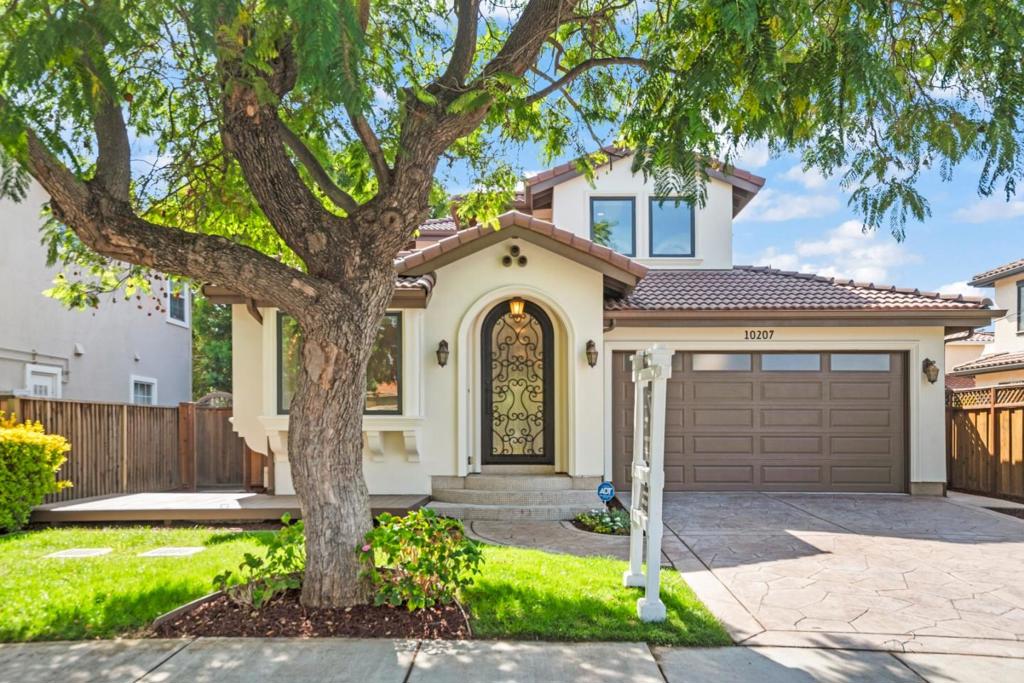 10207 Orange Avenue — photo