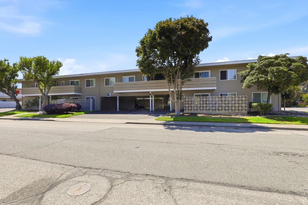 527 Walker Drive — photo
