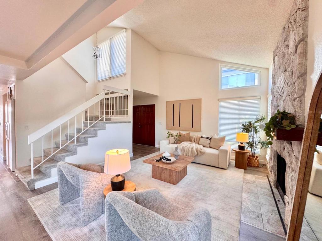 1857 Los Encantos Court — photo