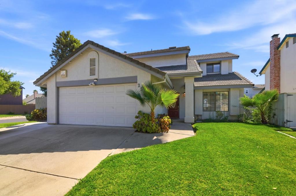 2512 Burlwood Drive — photo