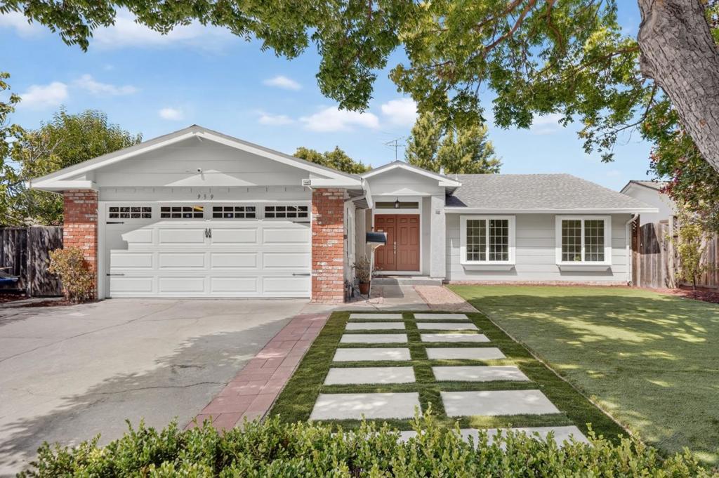 939 Bluebonnet Drive — photo