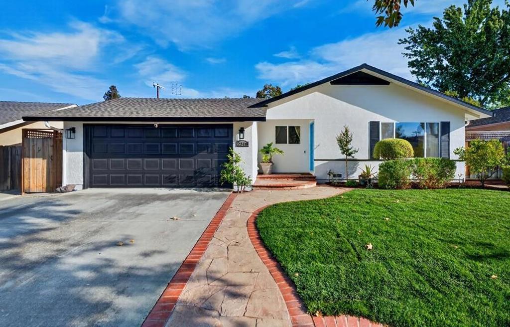 2318 Maximilian Drive — photo