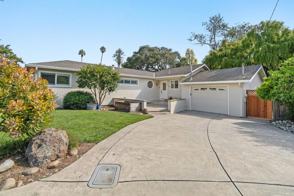 1435 Eastcrest Court — photo