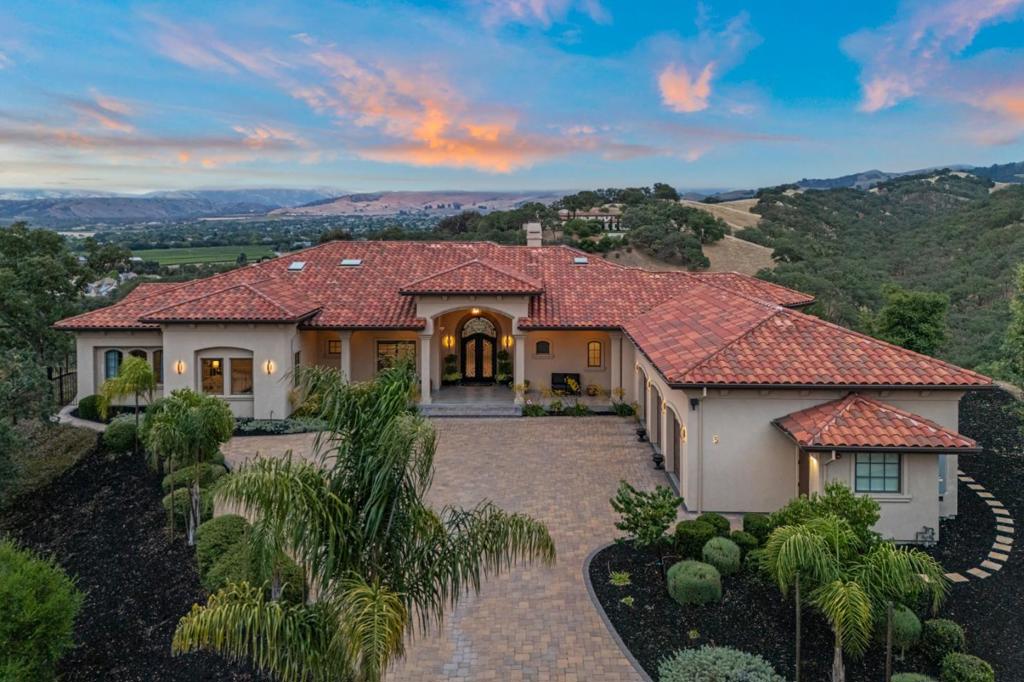5 Winding Oaks Drive — photo