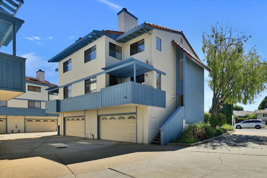 10095 Craft Drive — photo