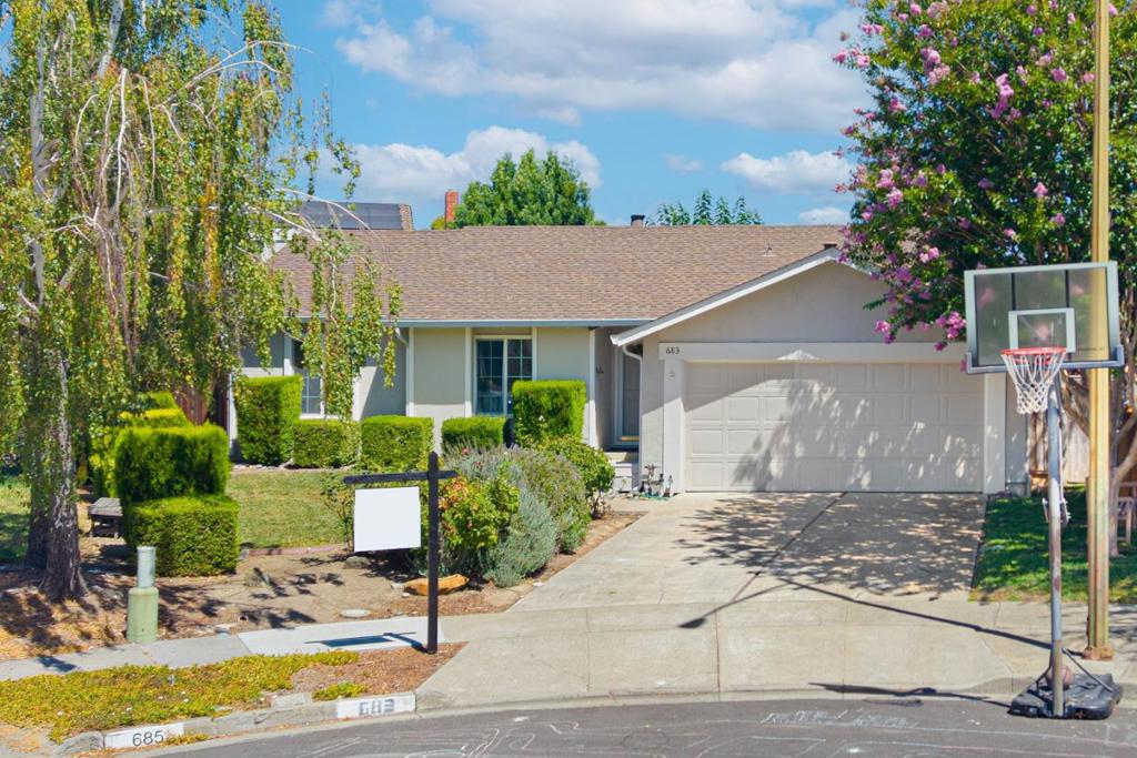683 Choctaw Court — photo