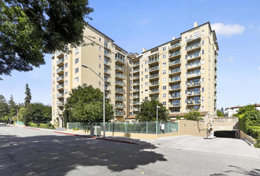 1 Baldwin Avenue 609 — photo