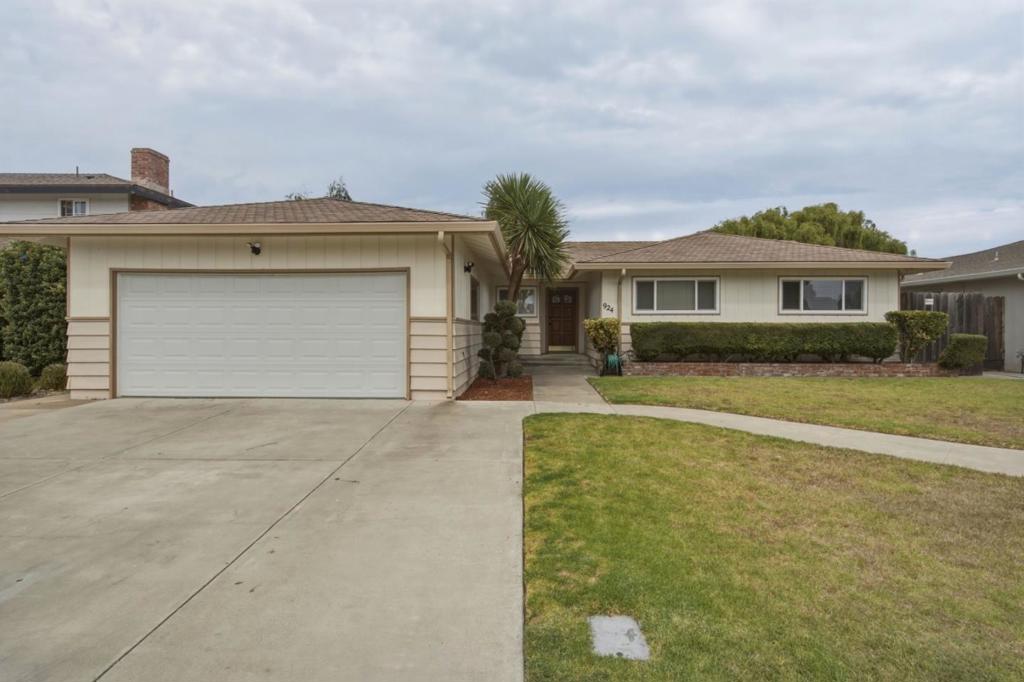 924 San Vincente Avenue — photo