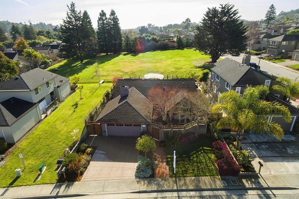 4456 Merlin Way — photo