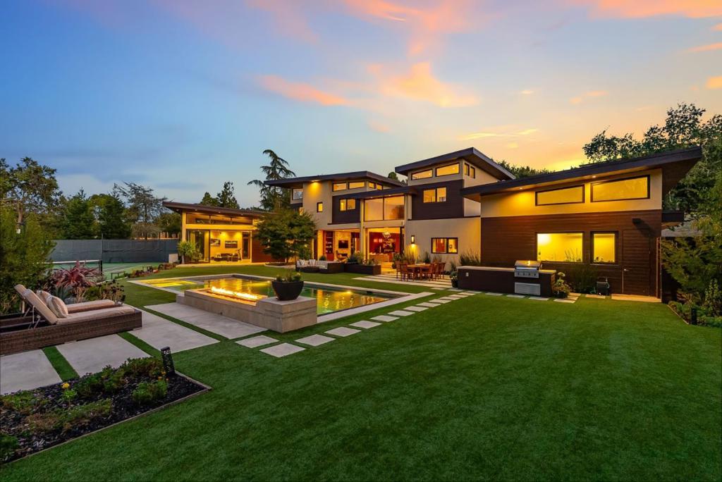 12271 Hilltop Drive — photo