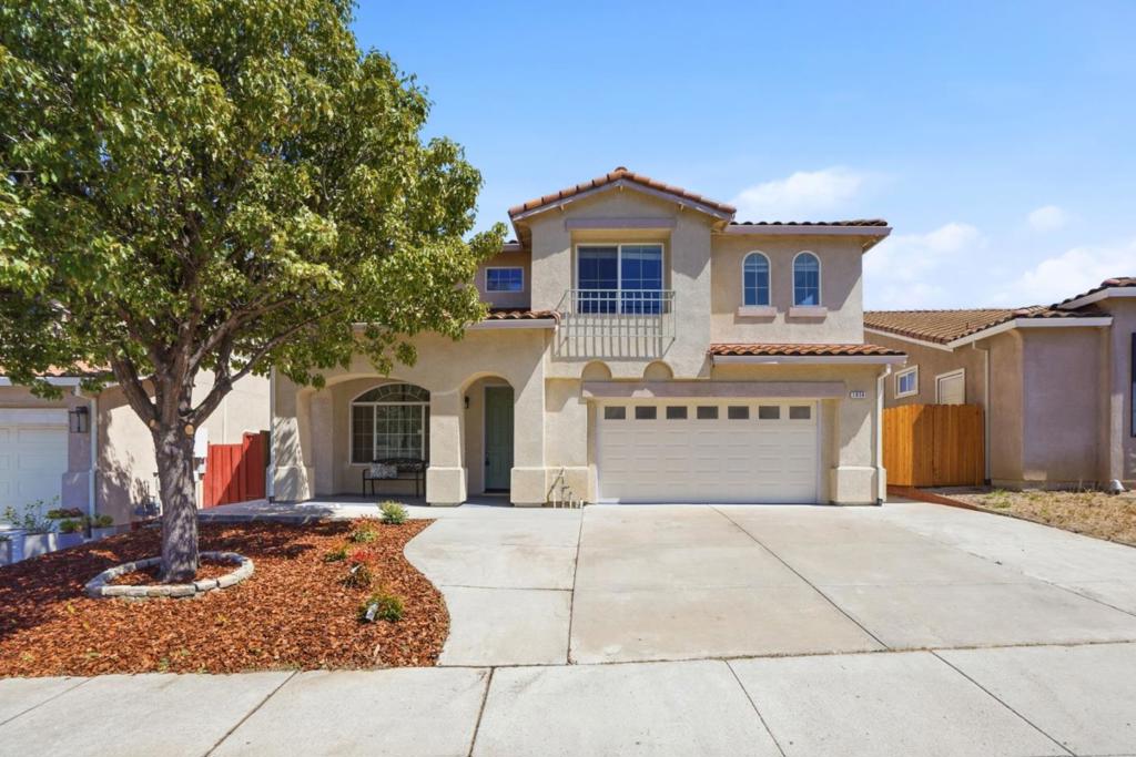 1038 Santa Lucia Drive — photo