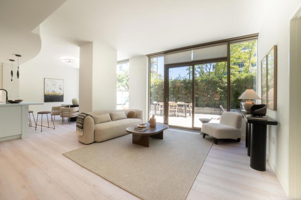 38 N Almaden Boulevard 302 — photo