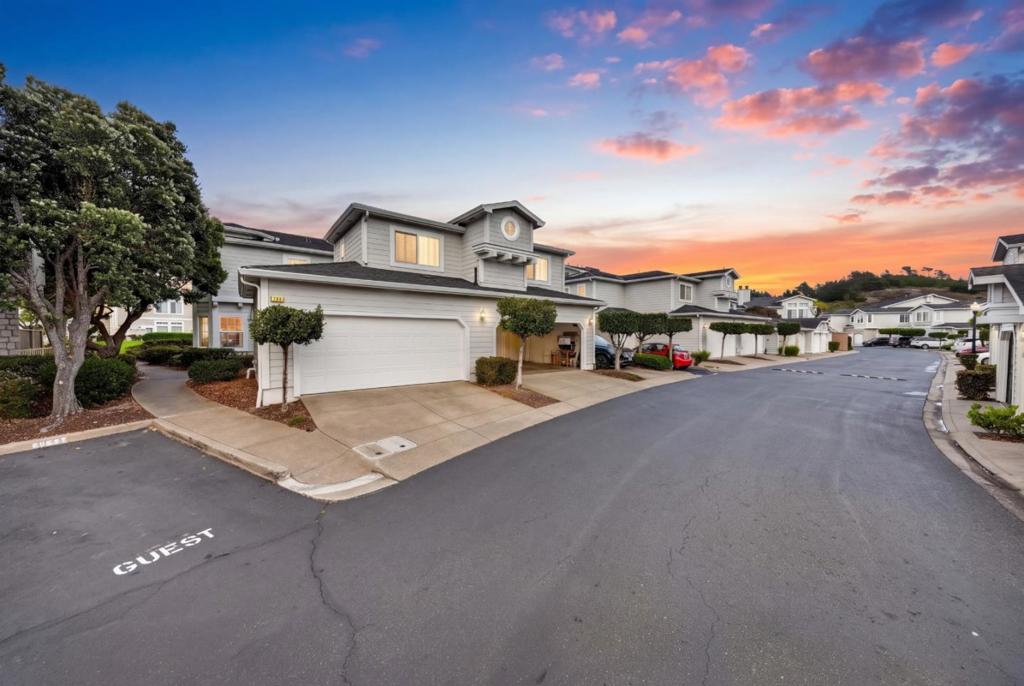 92 Outlook Circle — photo