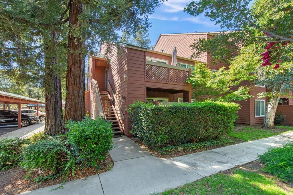 674 Teatree Court — photo