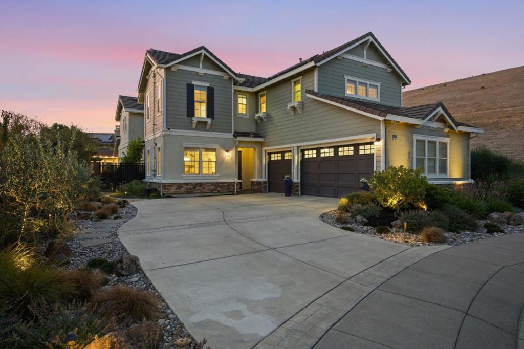 10115 Ridgeline Court — photo