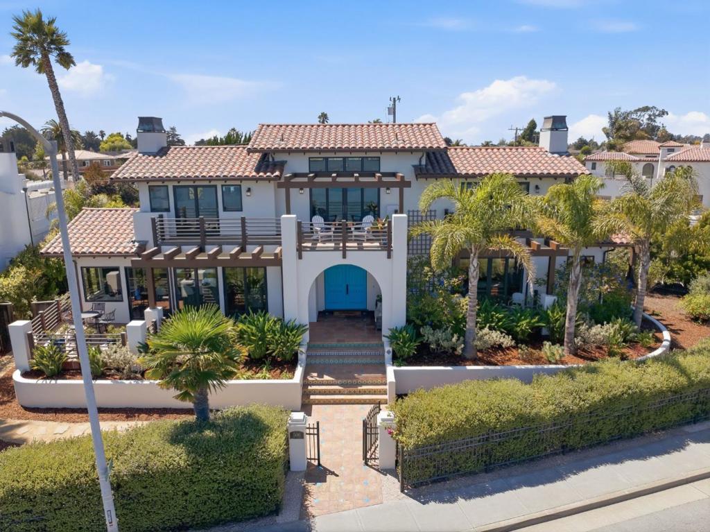 506 W Cliff Drive — photo
