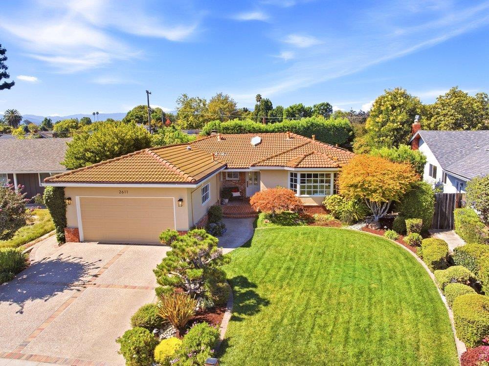 2611 Aragon Way — photo