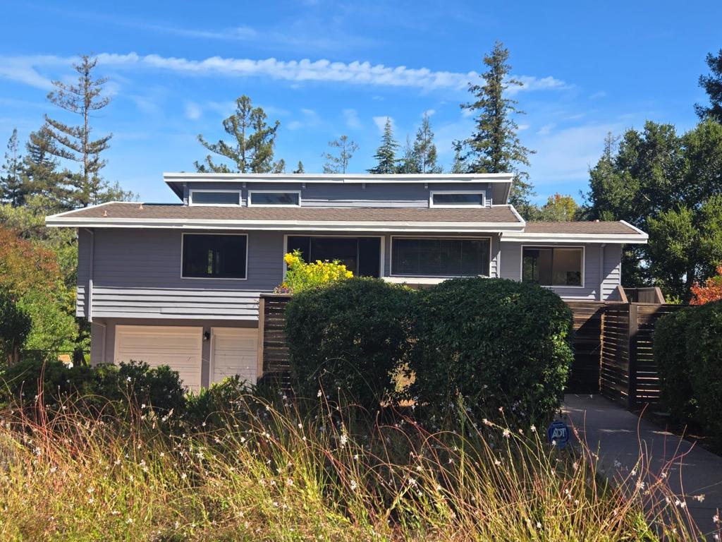 911 Mears Court — photo