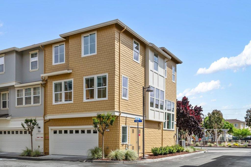 201 Keech Drive — photo