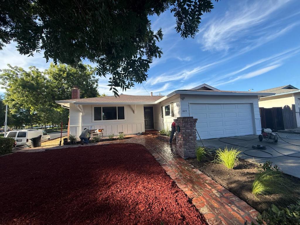 1605 Grand Teton Drive — photo