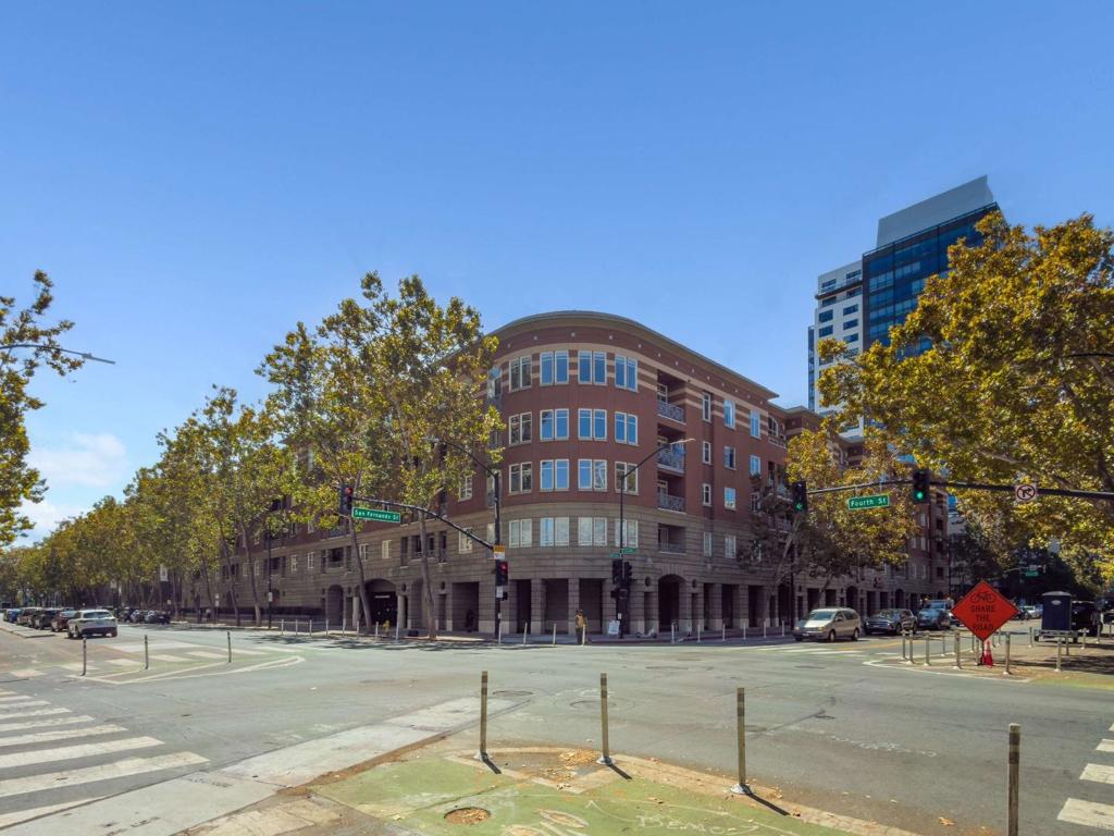 130 E San Fernando Street 25 — photo