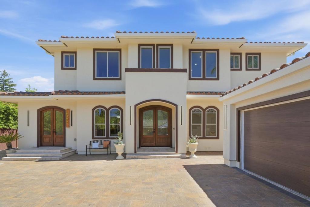 14302 Lora Drive — photo