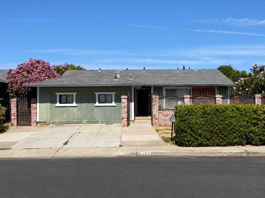 4362 Houndsbrook Way — photo