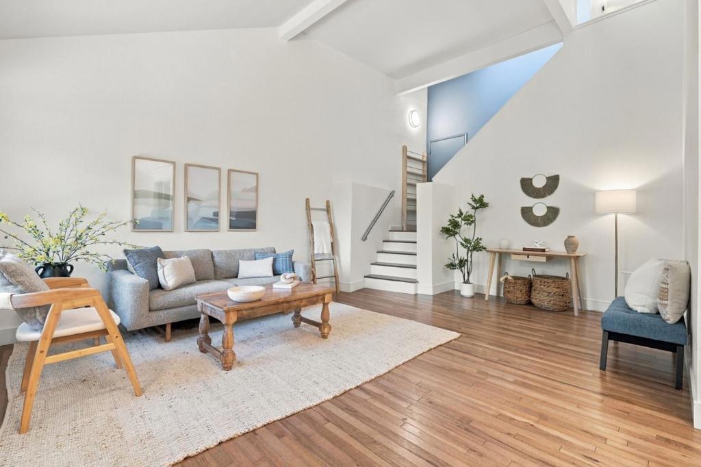 2907 Crocker Court — photo