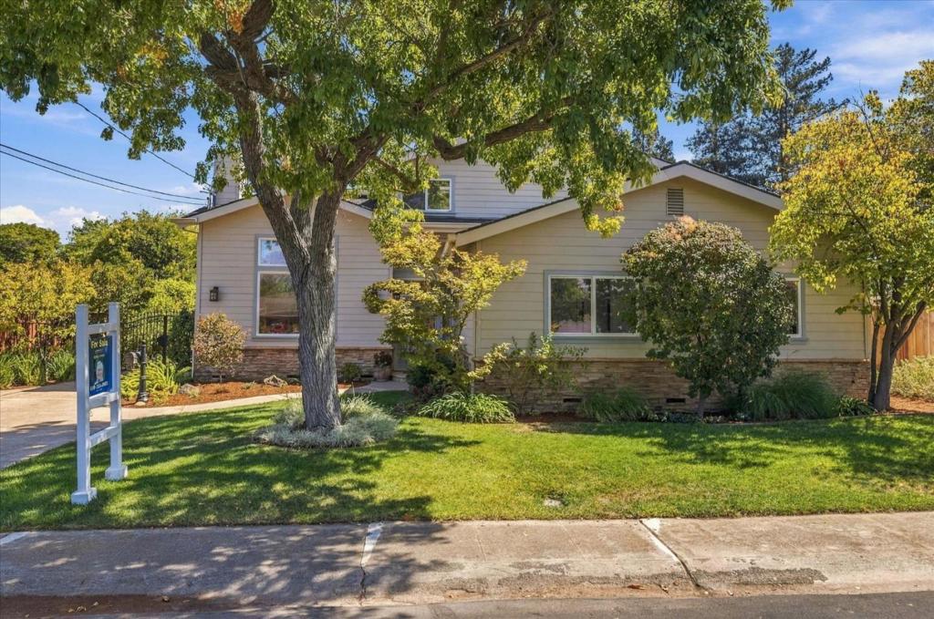 28 Hunt Way — photo
