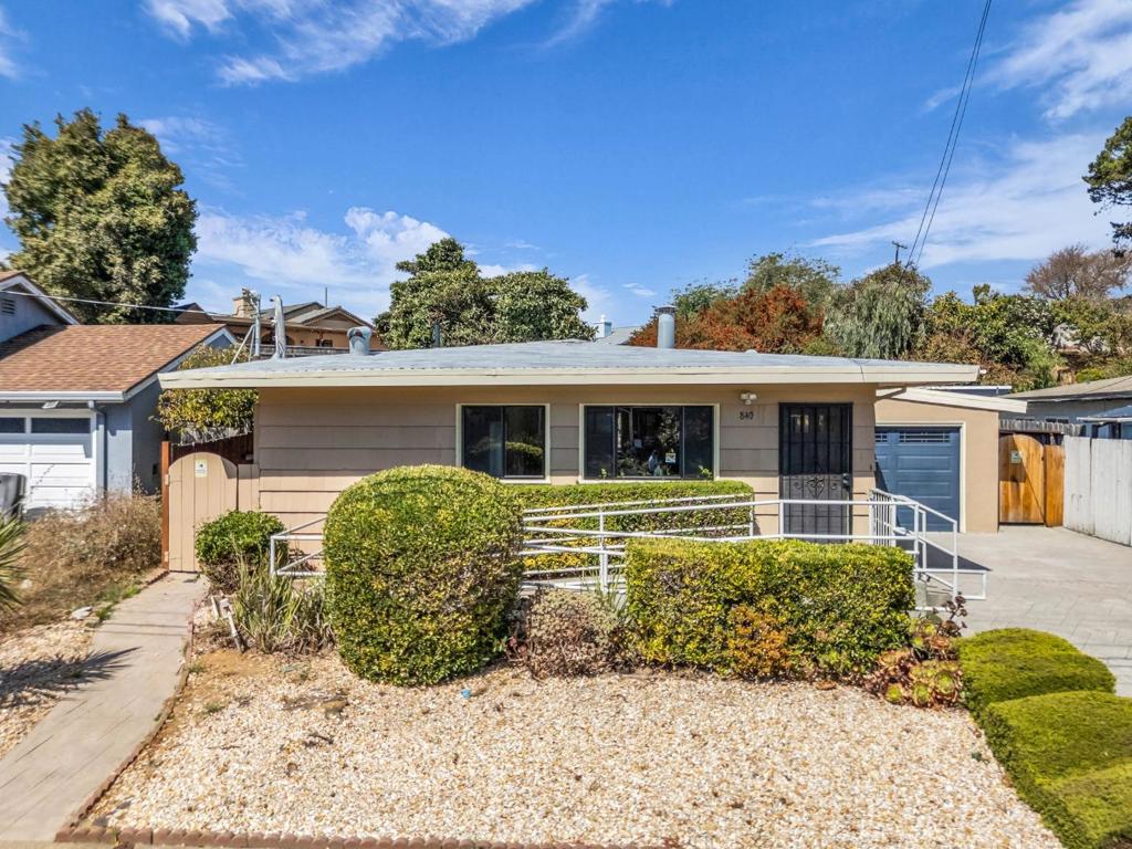 840 Byron Drive — photo