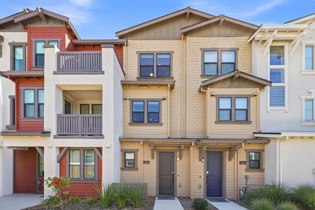 931 Noble Fir Terrace 4 — photo