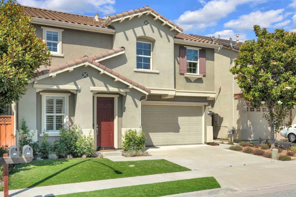 7054 Goldenspur Loop — photo