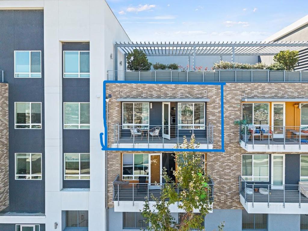 382 Llano De Los Robles Avenue Unit 7 — photo