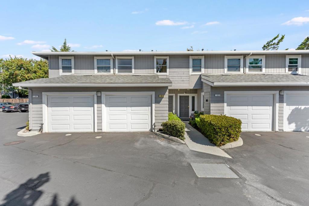 106 Bascom Court — photo