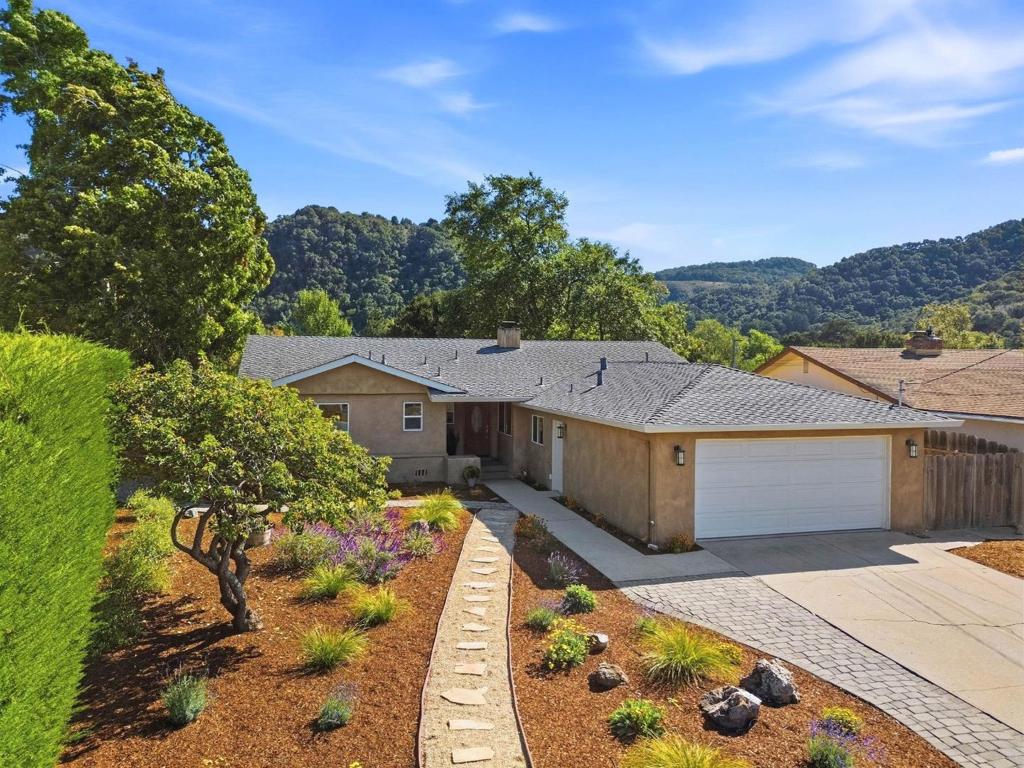 27935 Berwick Drive — photo
