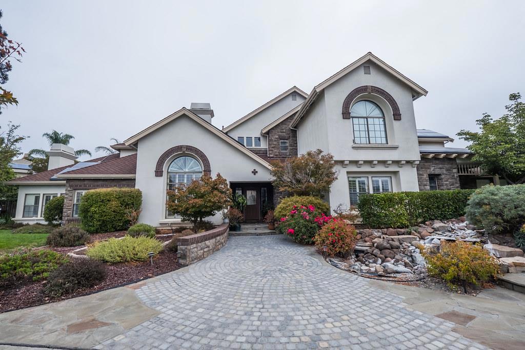 17400 Serene Drive — photo