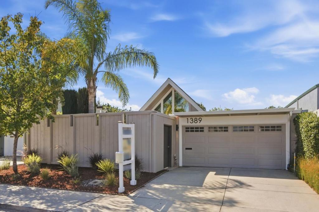 1389 Sydney Drive — photo