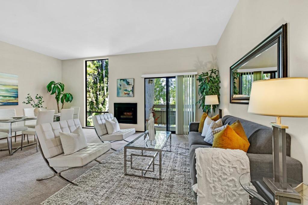1171 Compass Lane 307 — photo